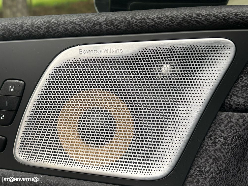 Volvo XC 60 2.0 T8 PHEV R-Design AWD - 14