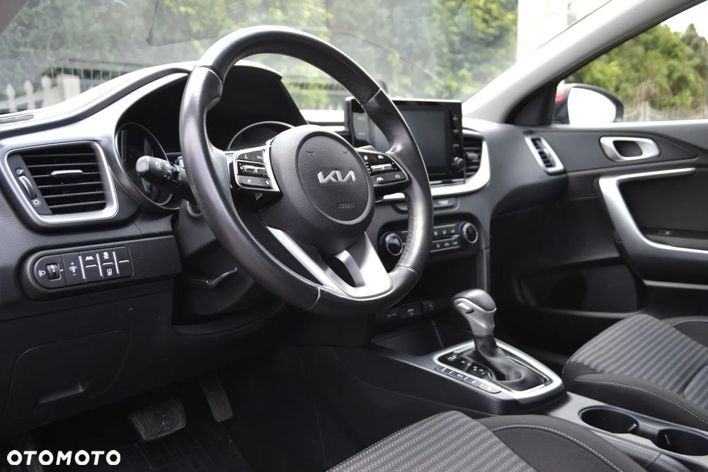 Kia Ceed 1.5 T-GDI M DCT - 23