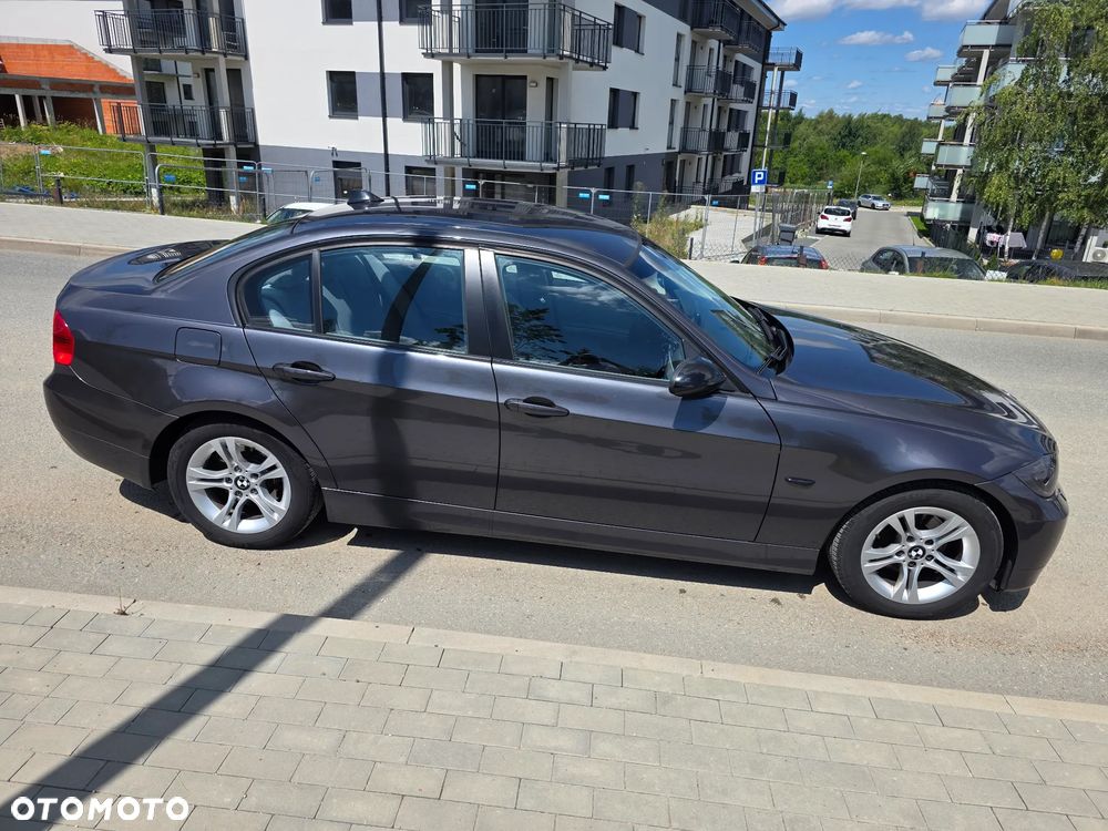 BMW Seria 3 318i - 3
