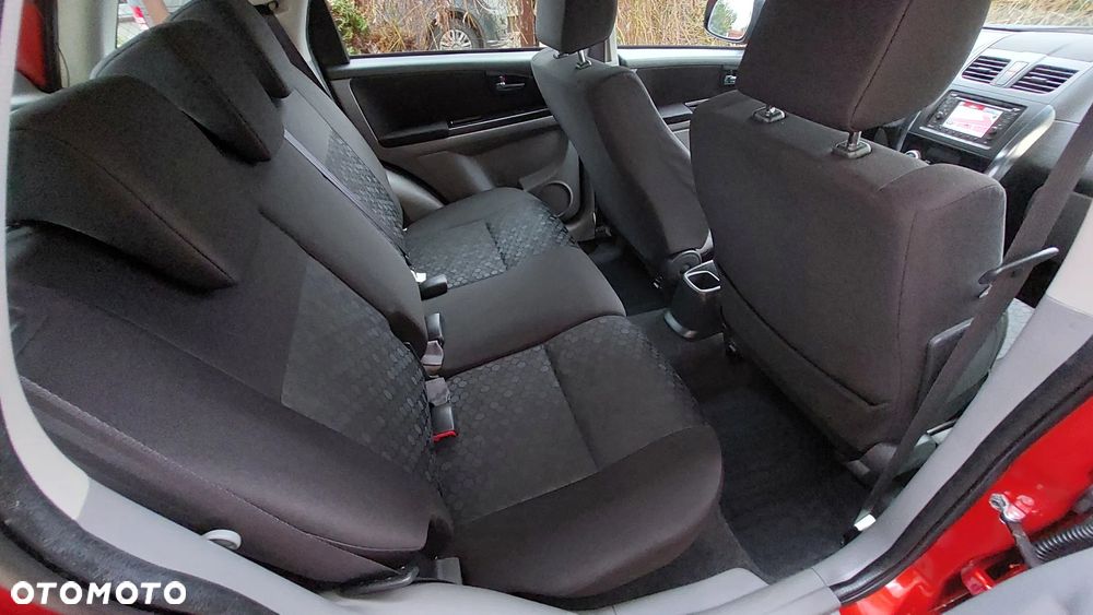 Suzuki SX4 1.6 Premium - 18