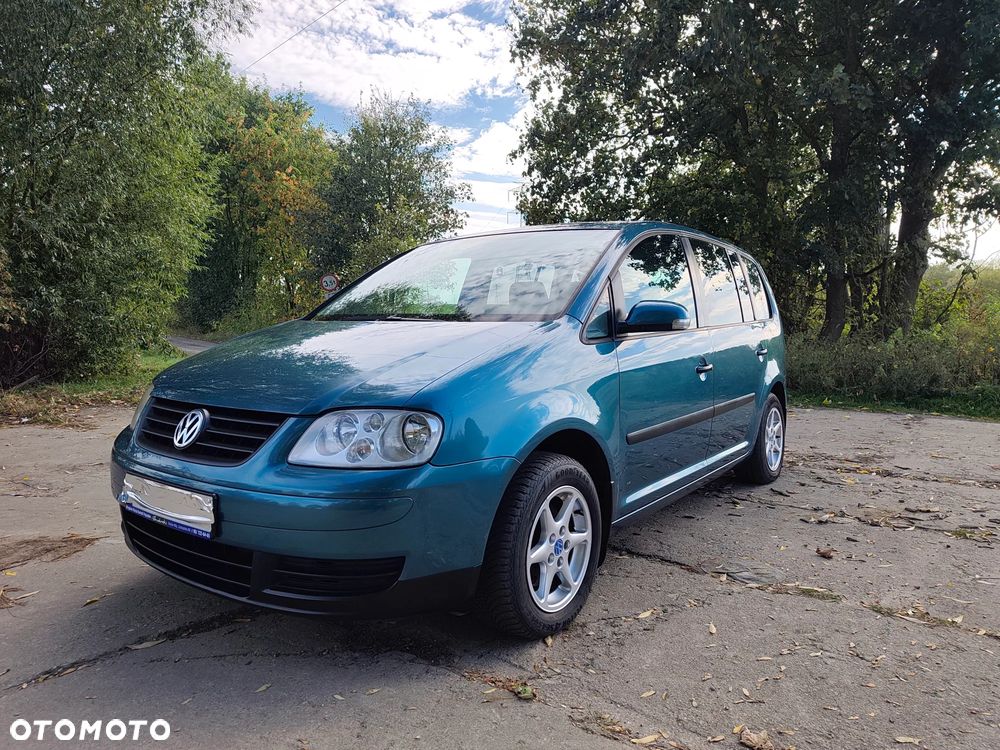 Volkswagen Touran - 1