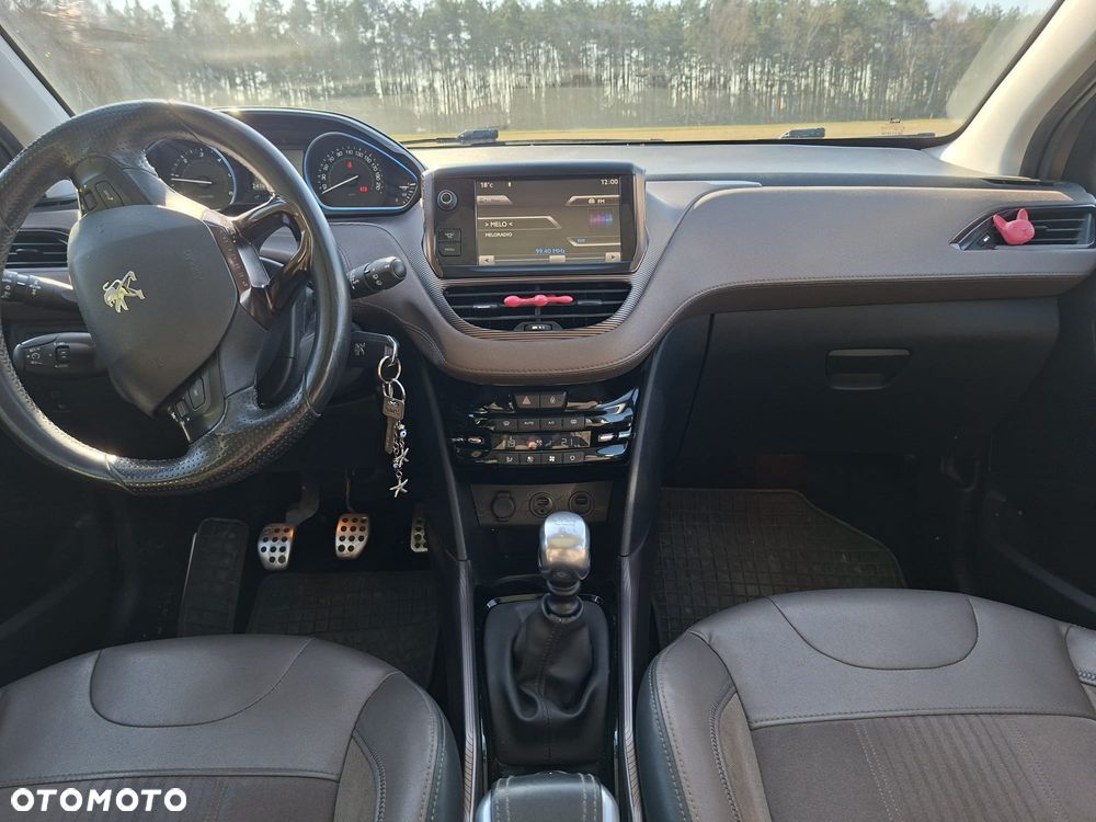 Peugeot 2008 1.6 e-HDi Allure S&S - 19