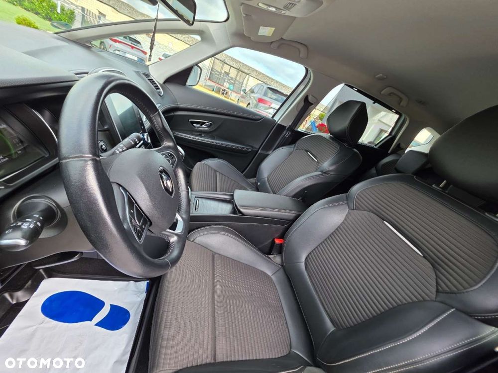 Renault Scenic - 17