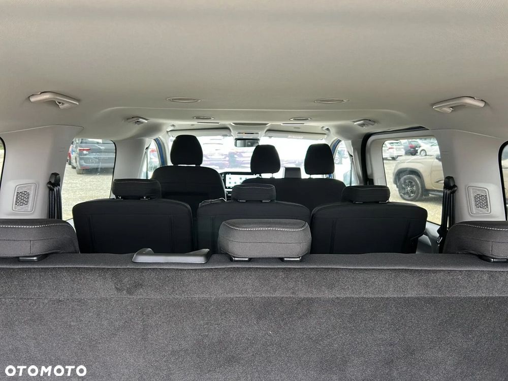 Volkswagen Caravelle - 18