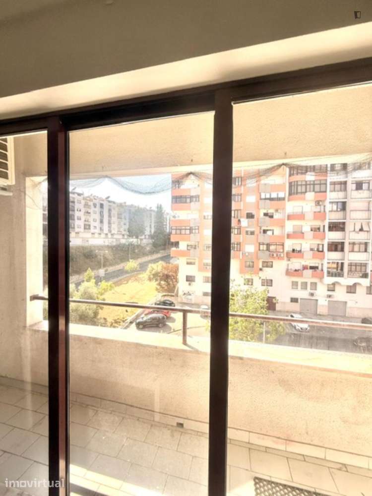 Quarto - localizado em Almada Lisbon - Grande imagem: 3/13