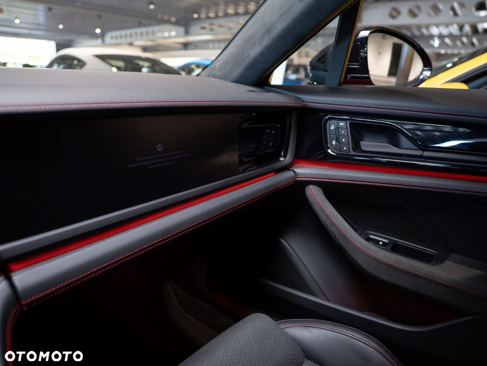 Porsche Panamera GTS - 29