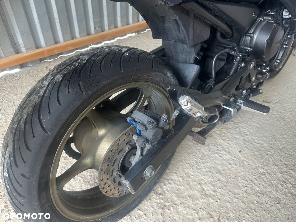 Yamaha XJ - 6