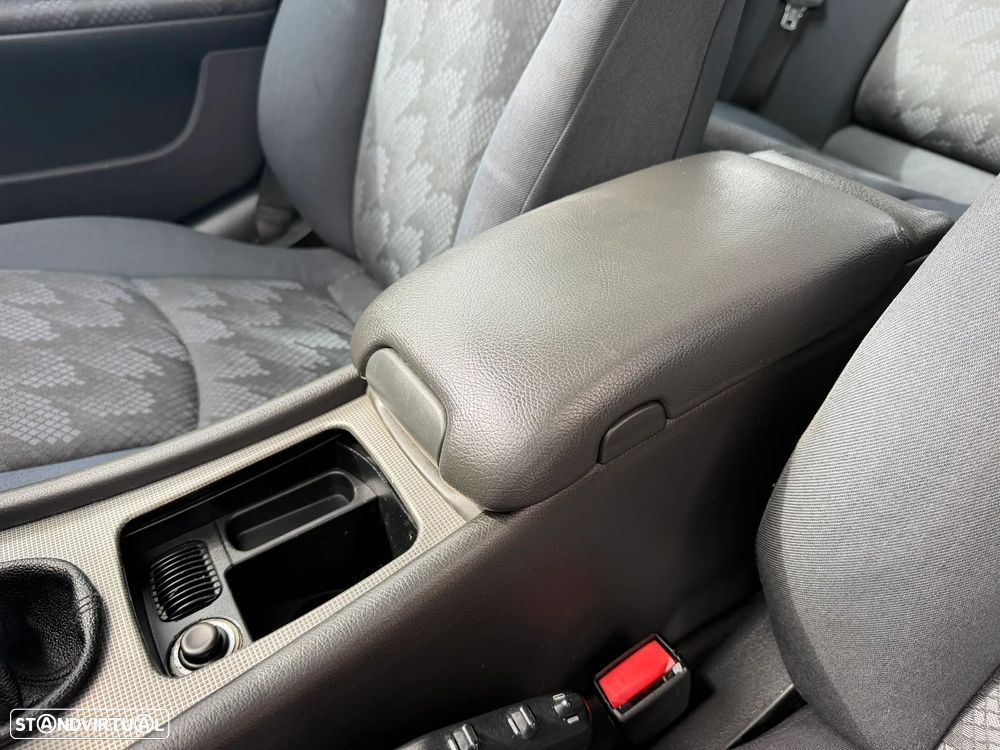 Mercedes-Benz C 220 CDI Avantgarde DPF - 18