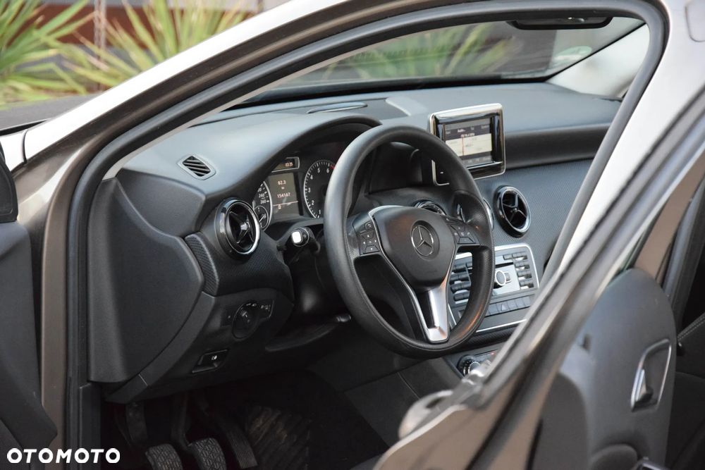 Mercedes-Benz Klasa A 180 BlueEfficiency Edition - 6