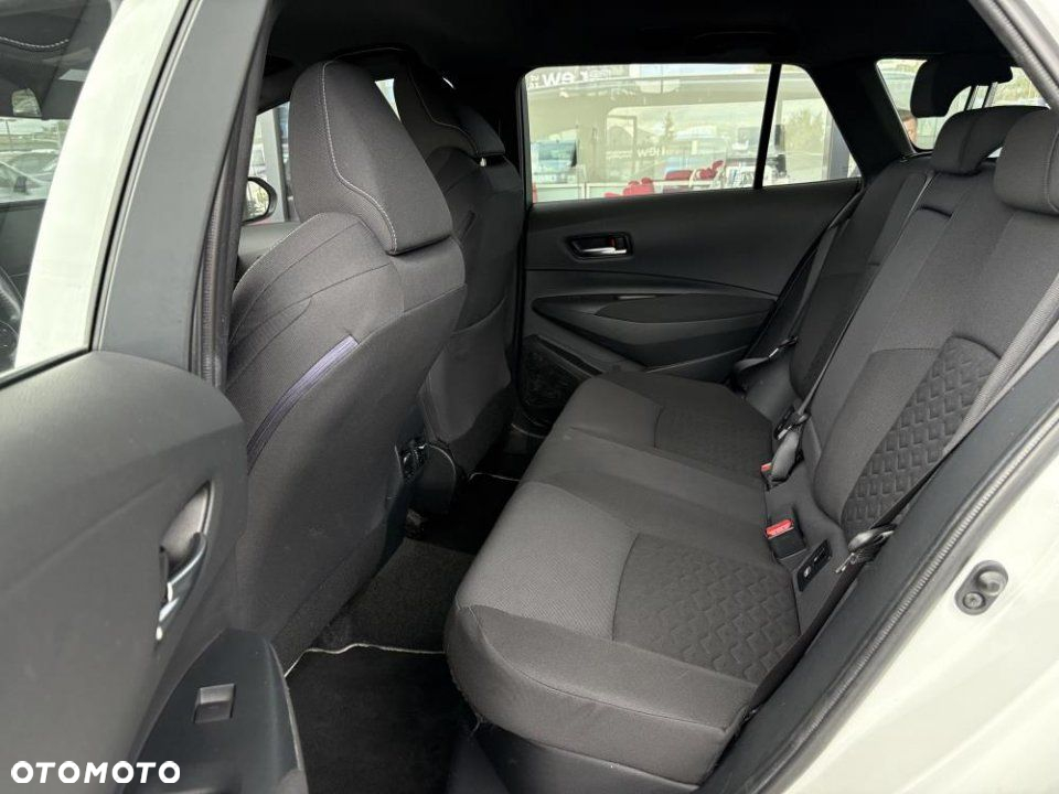 Toyota Corolla - 23