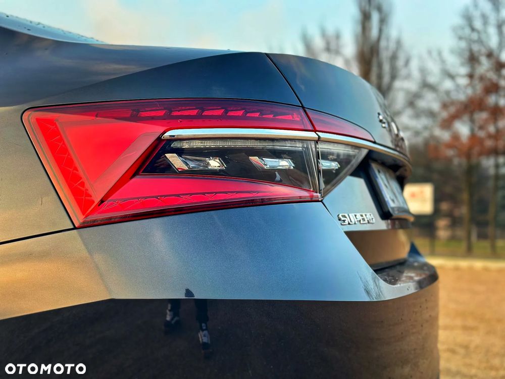 Skoda Superb 2.0 TDI SCR Style DSG - 9