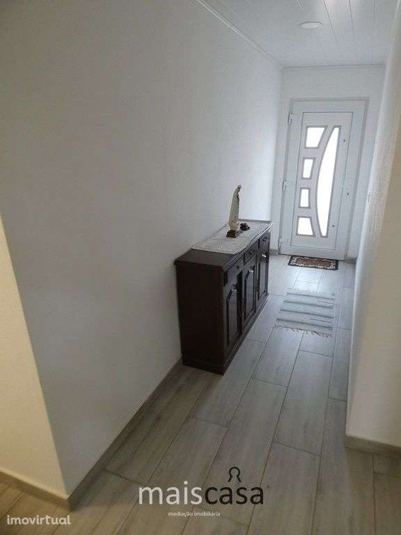 Moradia T3 com Tanque, Terreno e Linha de Água - Grande imagem: 4/22