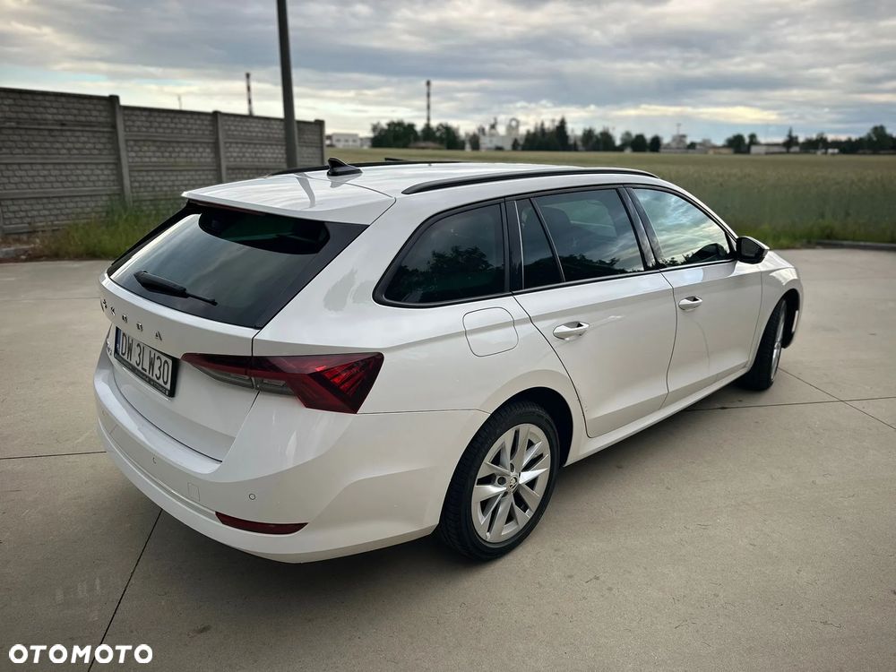 Skoda Octavia 2.0 TDI SCR Style DSG - 2