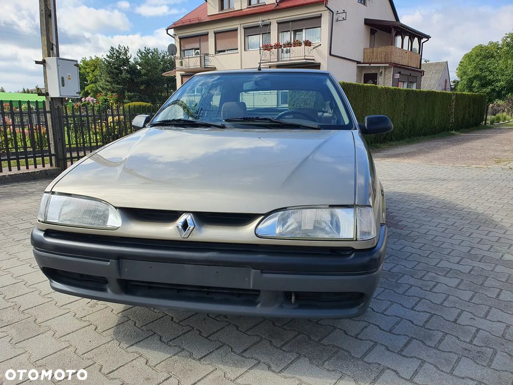 Renault 19 - 3