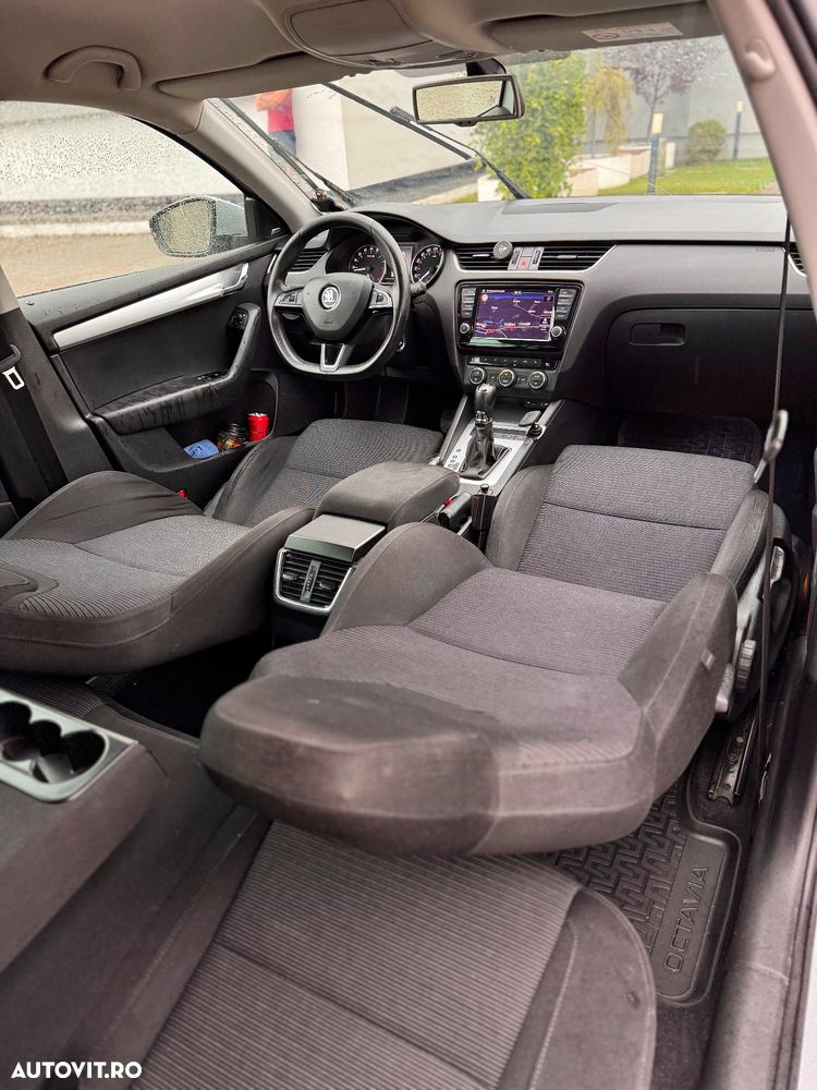 Skoda Octavia 1.6 TDI DSG Ambition - 9