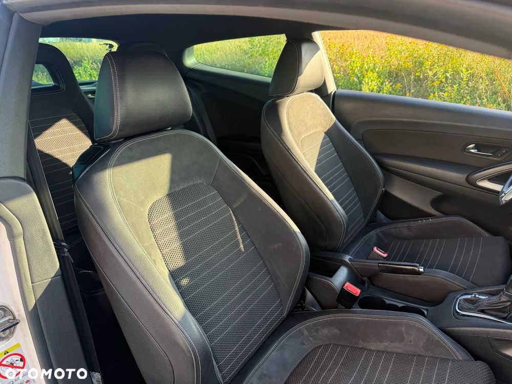 Volkswagen Scirocco 1.4 TSI DSG - 25
