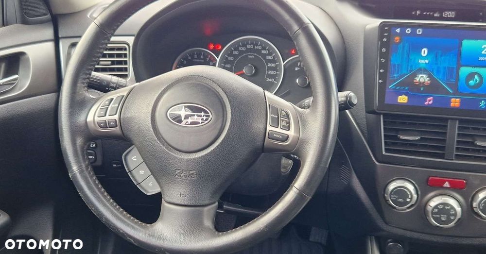 Subaru Impreza XV 2.0R - 12
