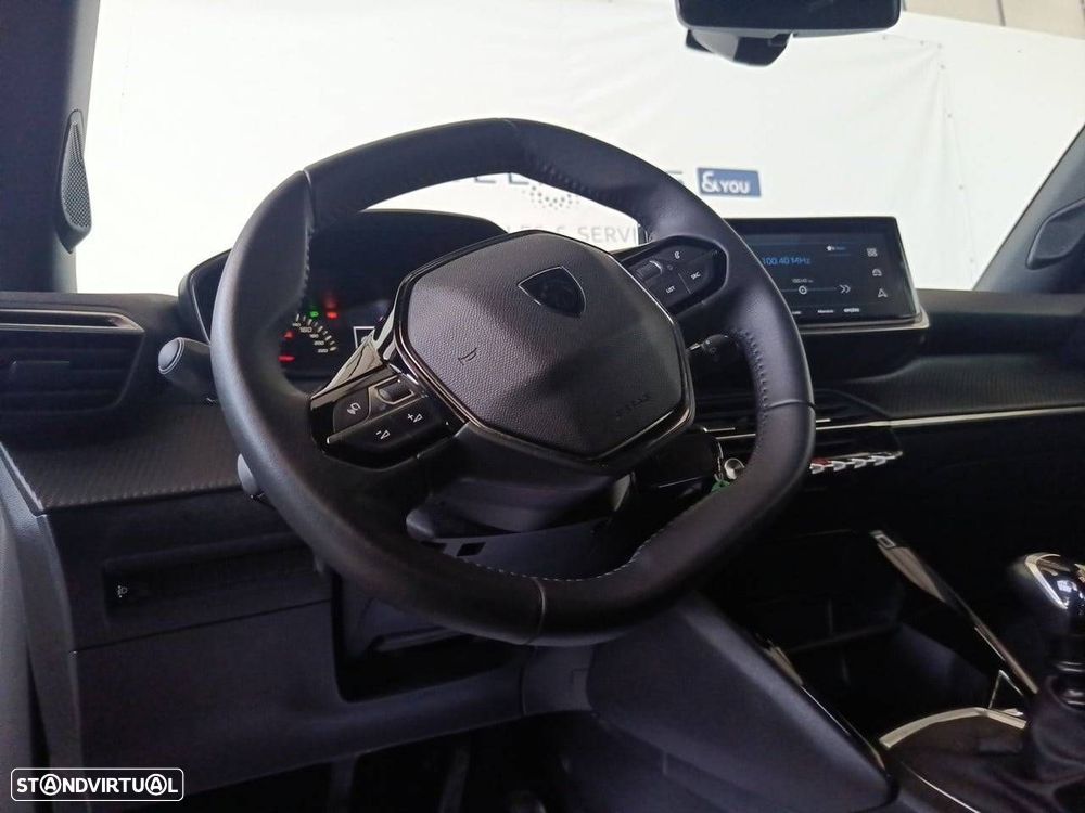 Peugeot 2008 1.2 Hybrid Allure e-DCS6 - 12