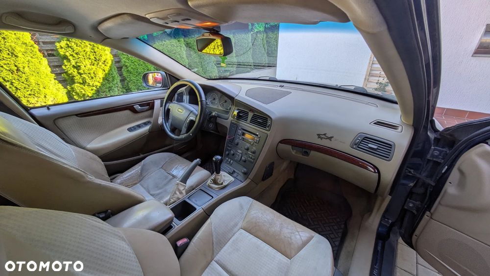 Volvo V70 2.5TDI - 12