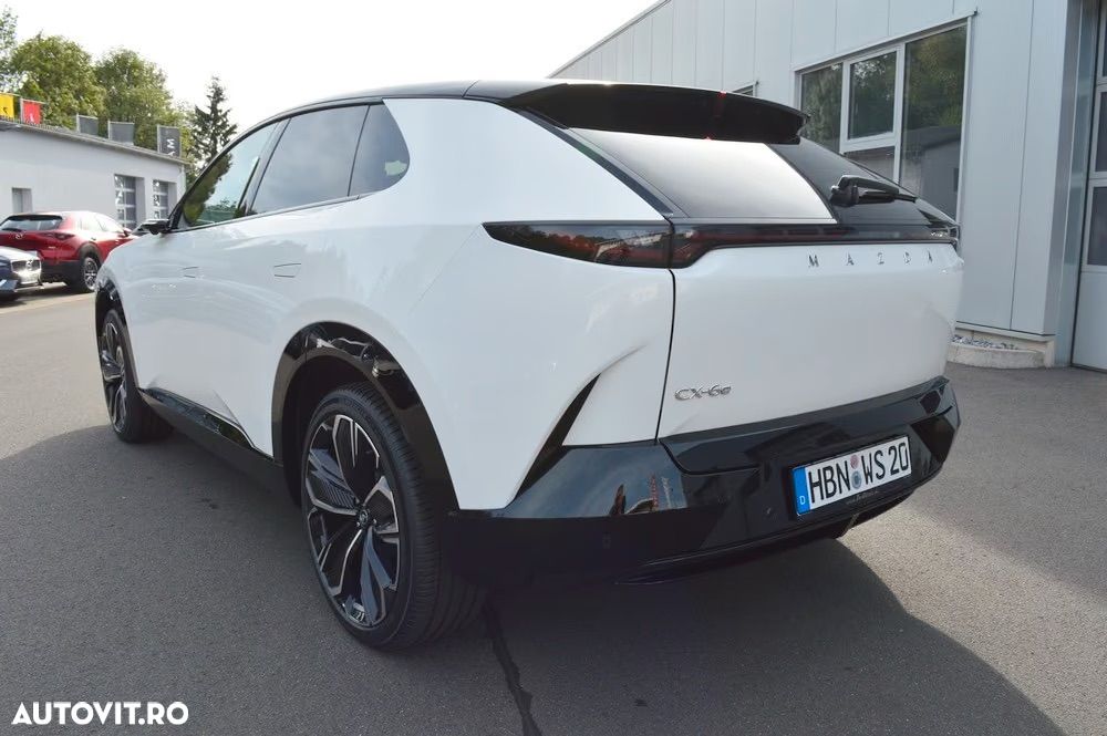 Mazda CX-6e - 6