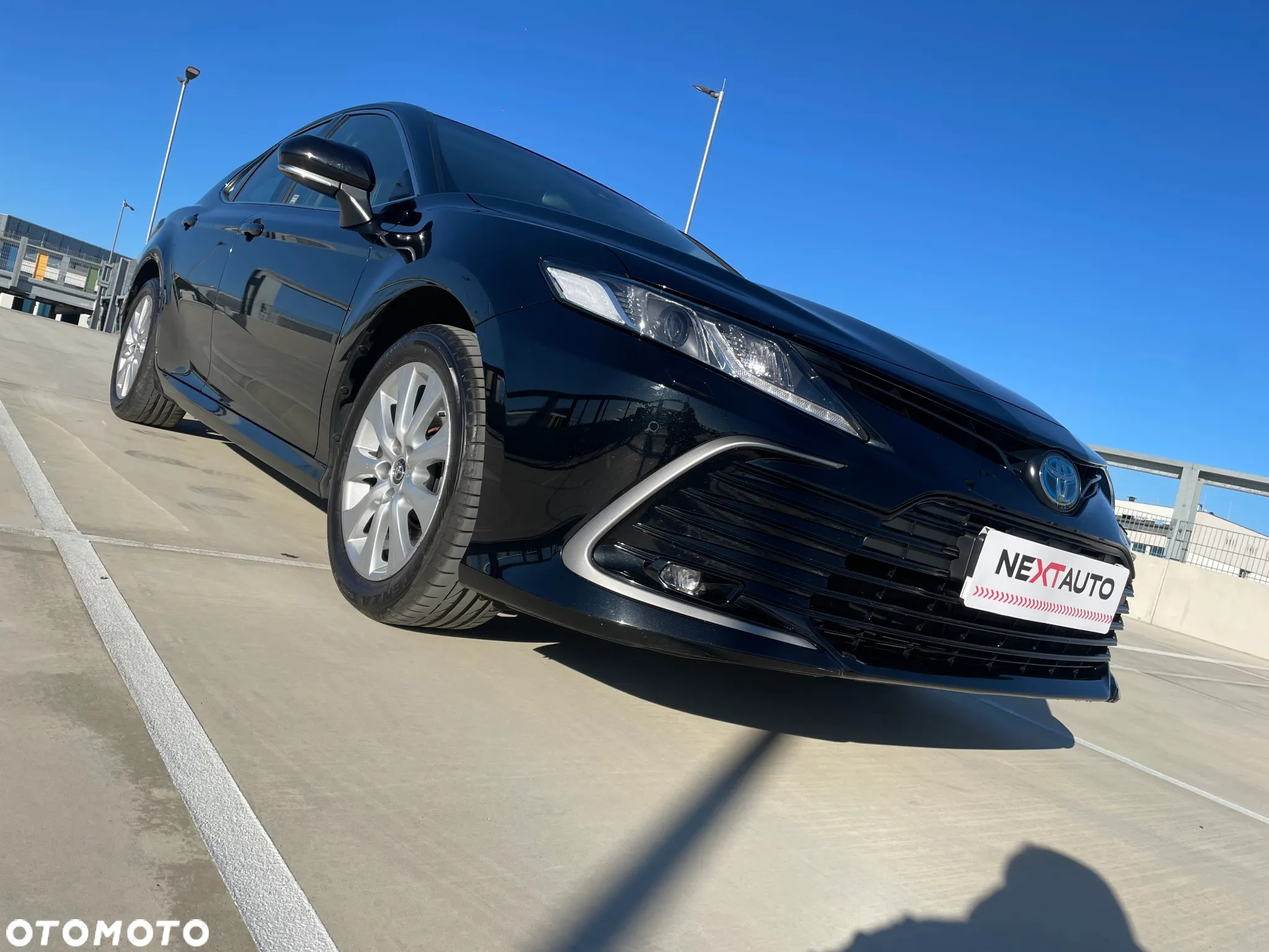 Toyota Camry 2.5 Hybrid Prestige CVT - 2