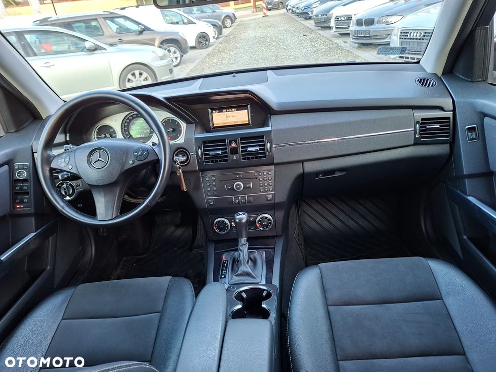 Mercedes-Benz GLK 220 CDI DPF 4Matic BlueEFFICIENCY 7G-TRONIC - 23