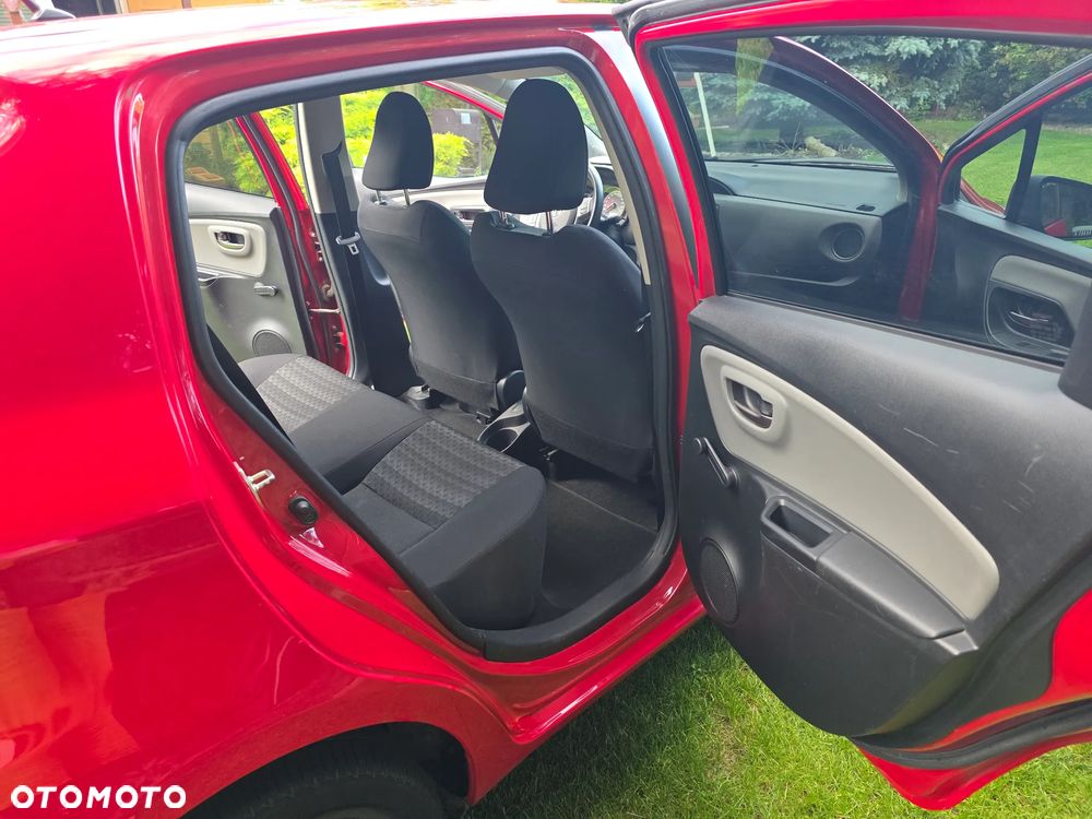 Toyota Yaris 1.33 Premium - 6