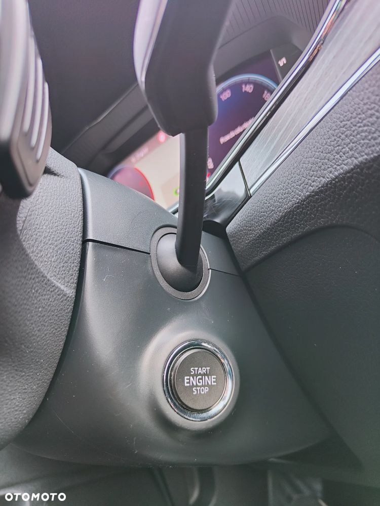 Skoda Superb 2.0 TDI DSG Premium Edition - 22