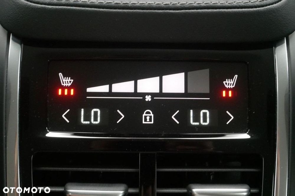 Volvo XC 90 - 29