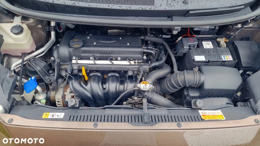 Kia Venga 1.4 CVVT Attract - 27