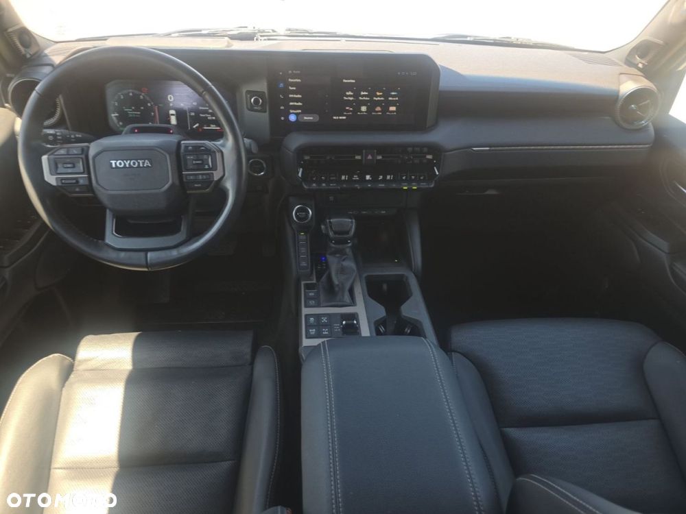 Toyota Land Cruiser - 11