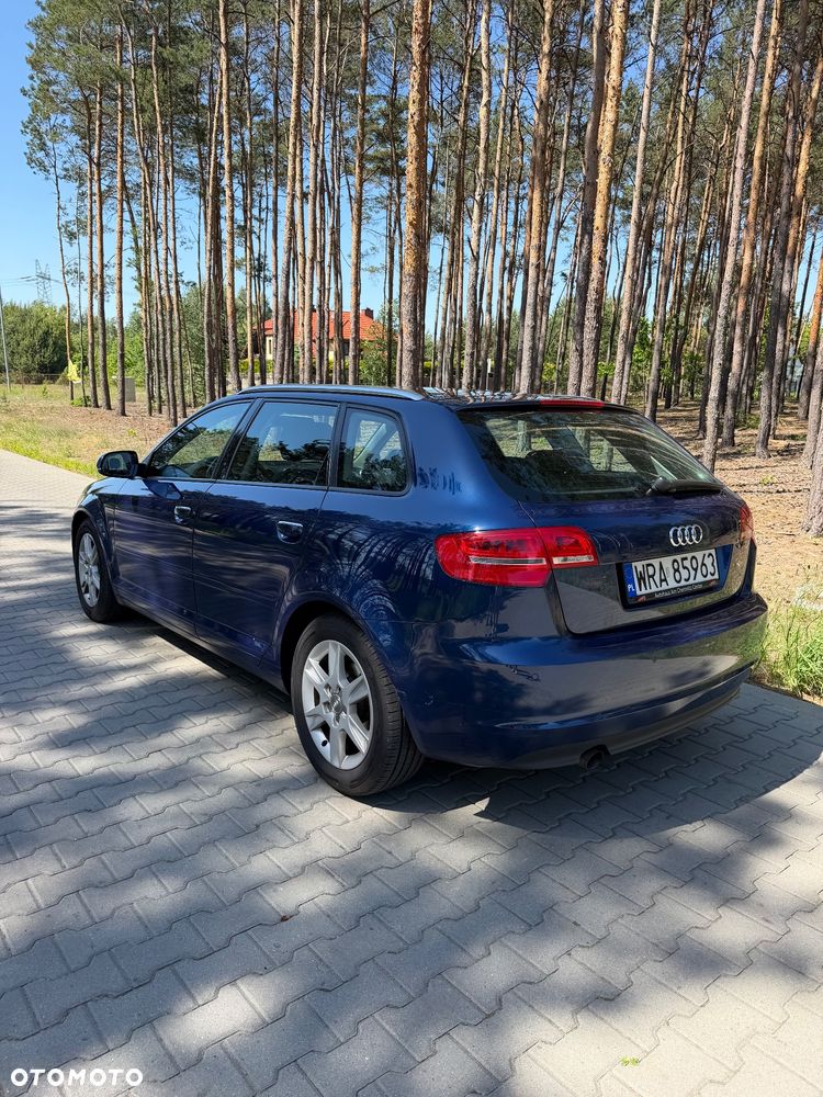 Audi A3 Sportback 2.0 TDI DPF Ambiente - 3
