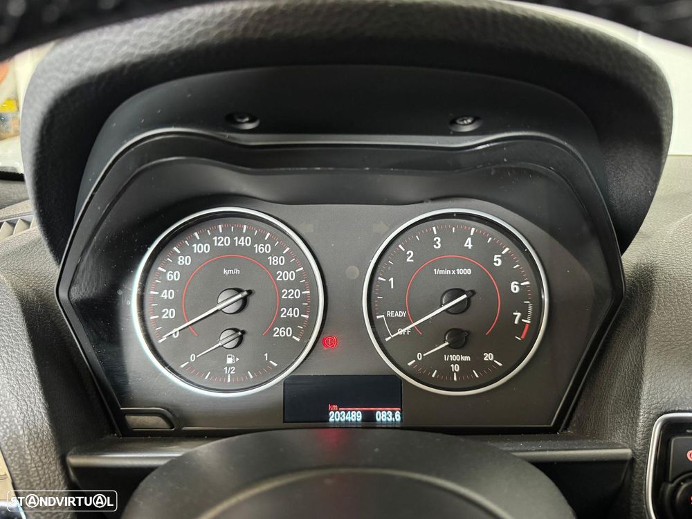 BMW 118 i Pack M - 21