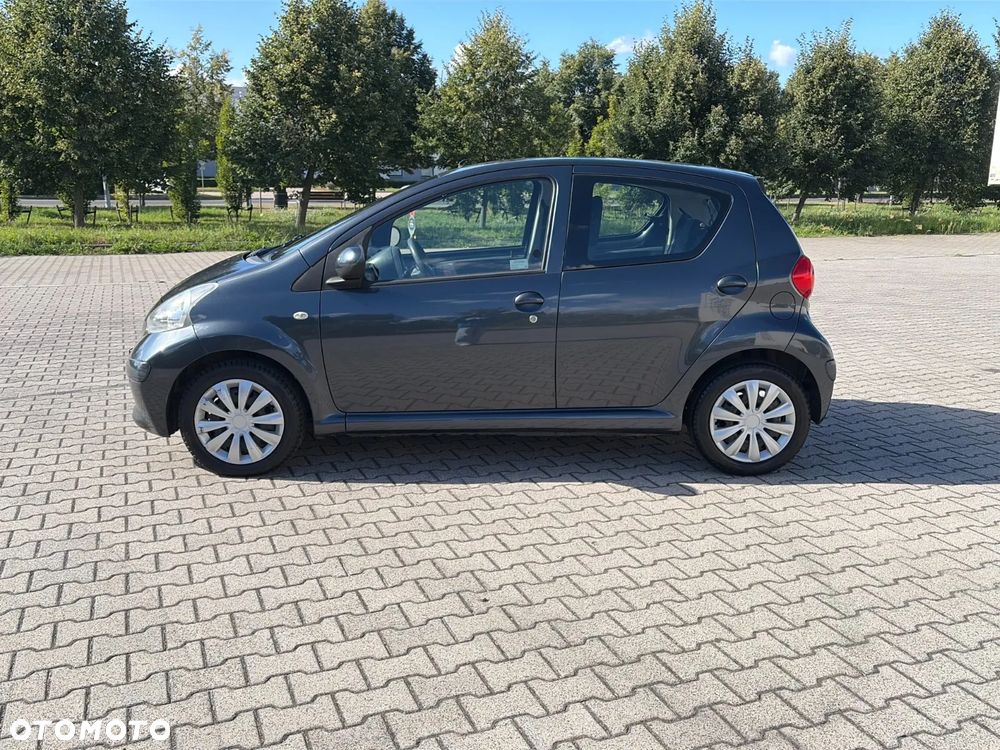 Toyota Aygo - 2