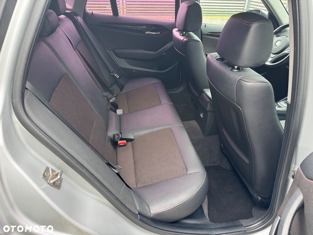 BMW X1 xDrive18d xLine - 10