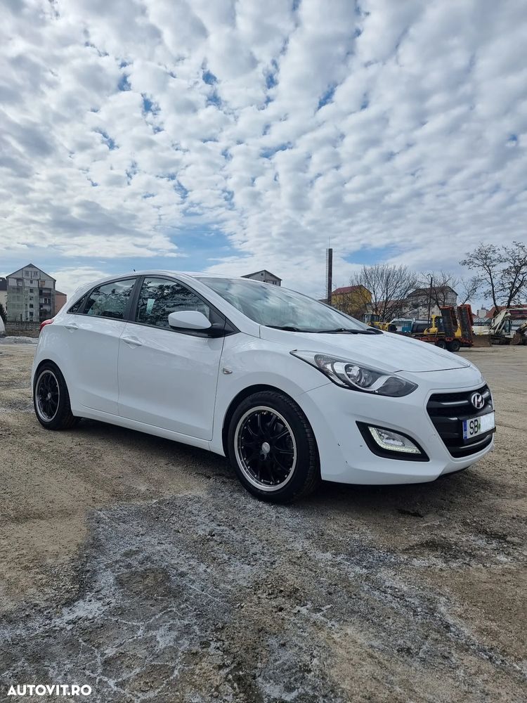 Hyundai i30 1.4 100CP 5DR M/T Comfort+ - 5