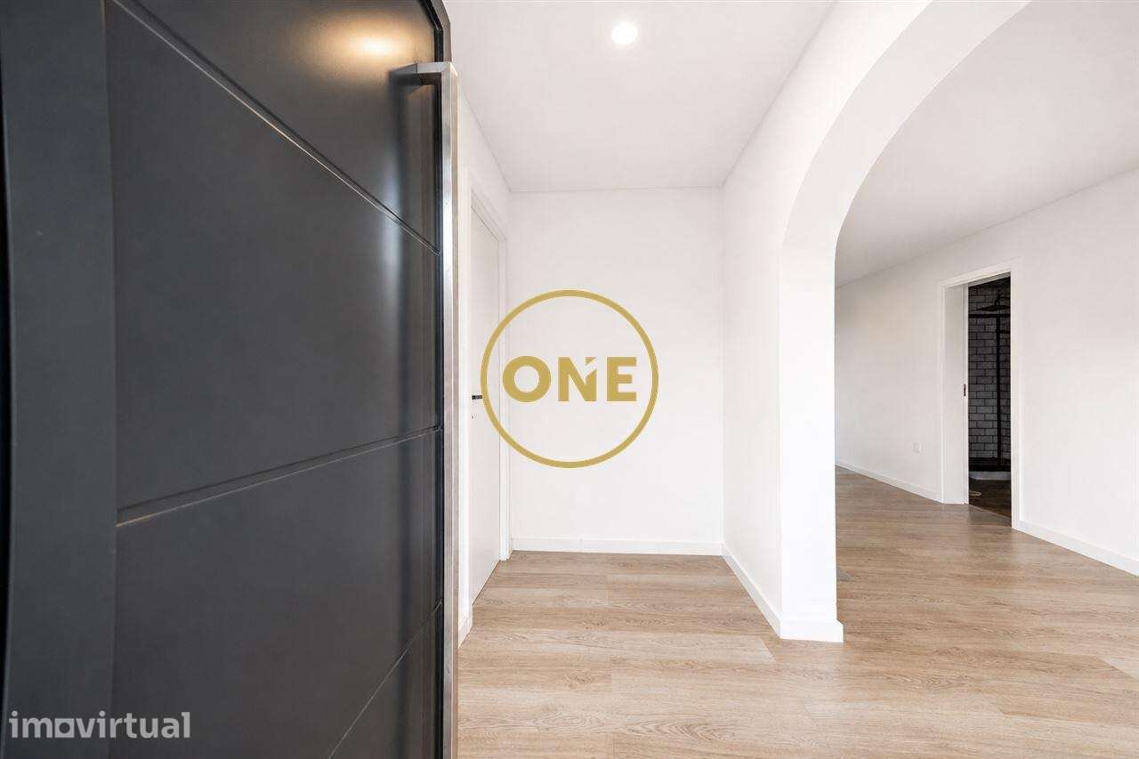 Moradia T3 Totalmente Remodelada com Escritório e Cave Adaptável a T2 - Grande imagem: 2/39