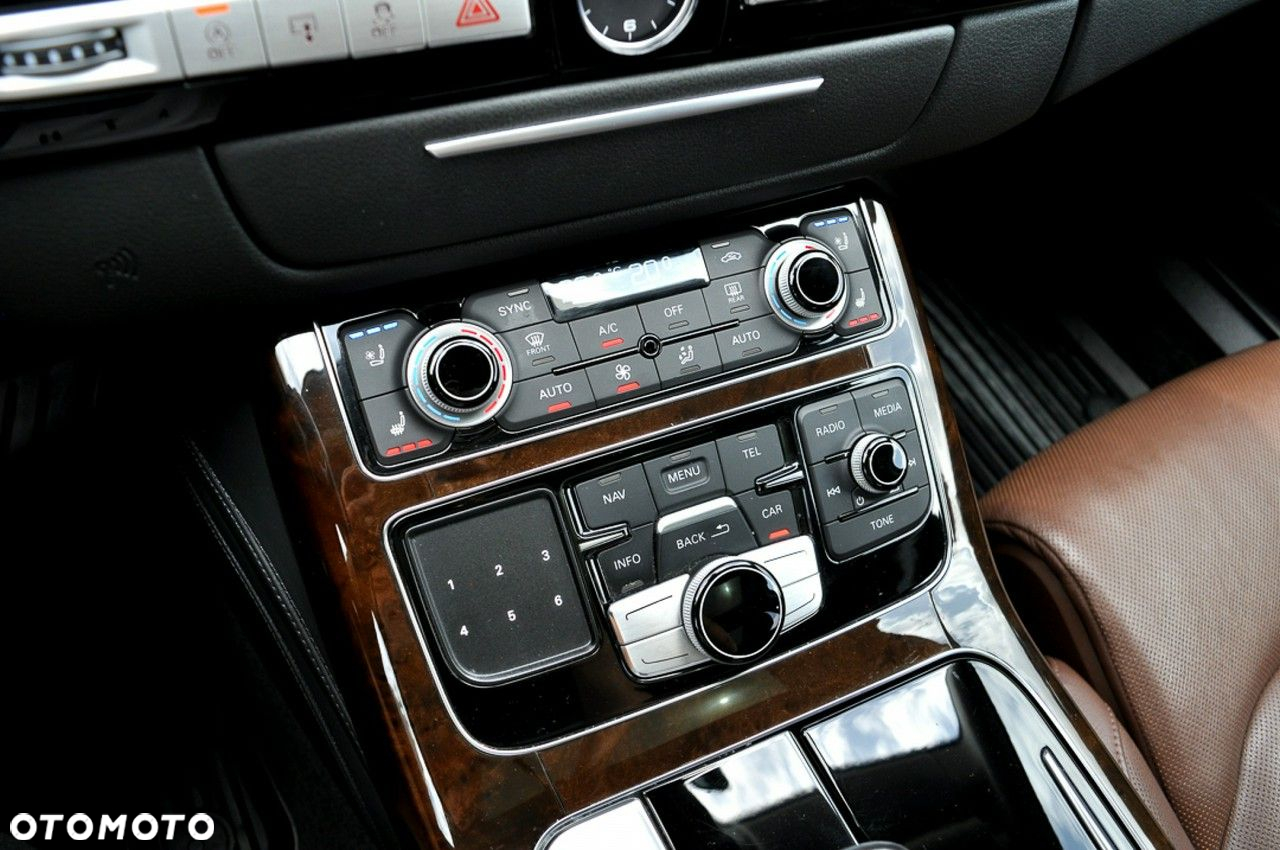 Audi A8 - 30