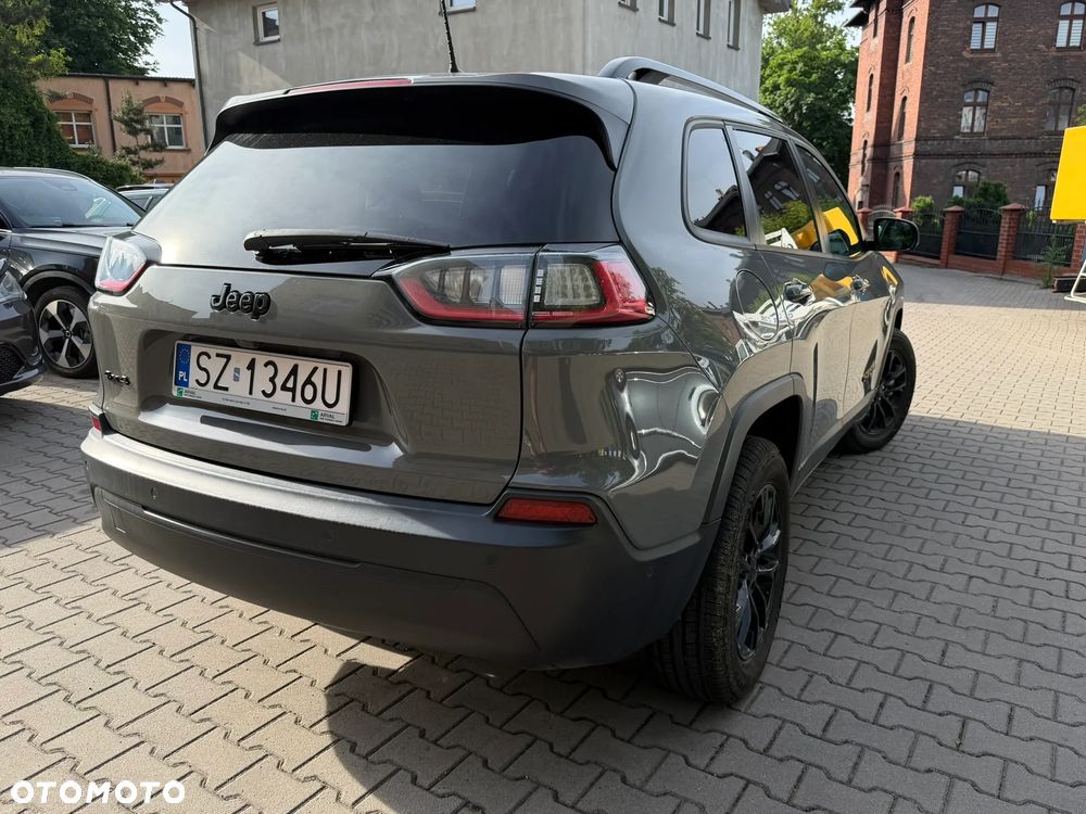 Jeep Cherokee - 10