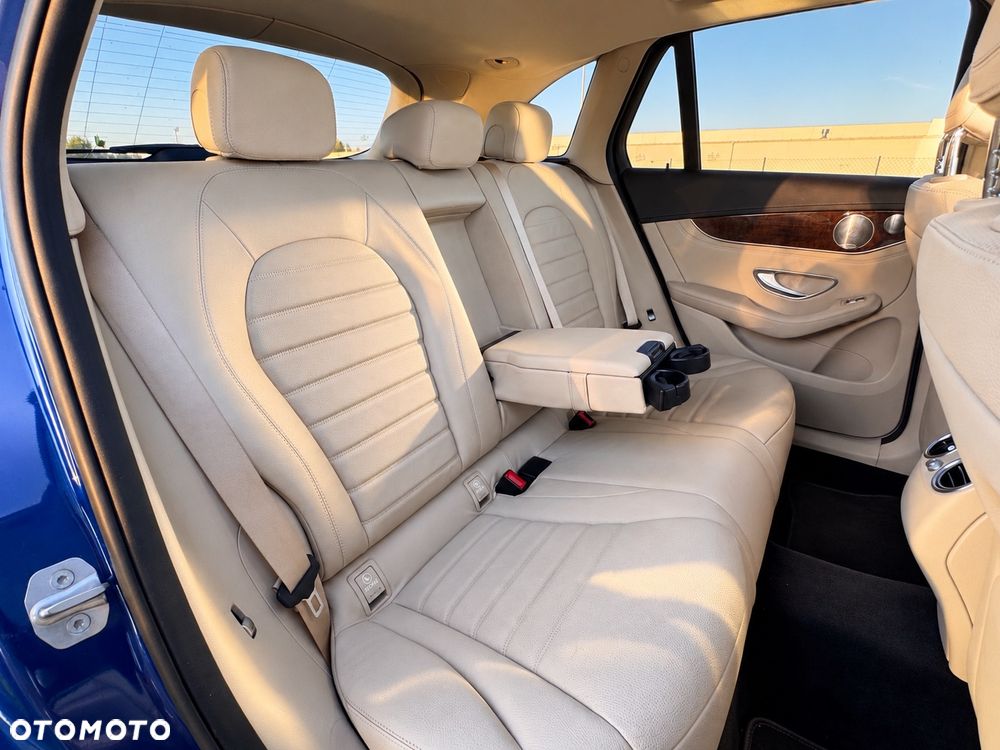 Mercedes-Benz GLC - 37