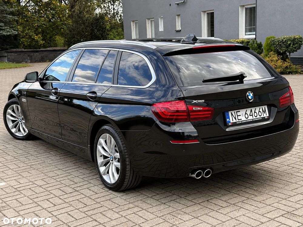 BMW Seria 5 525d xDrive - 33