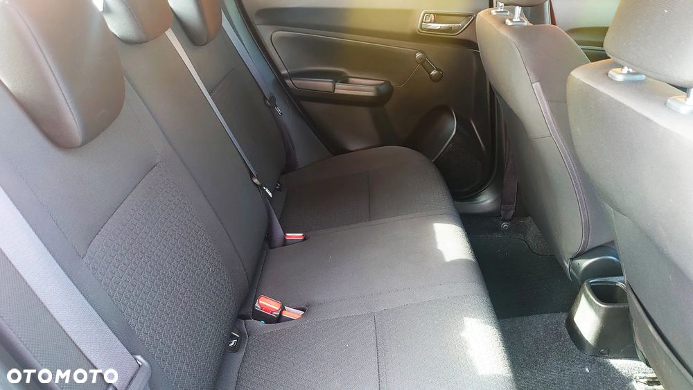 Suzuki Swift 1.2 Dualjet SHVS Premium CVT - 12