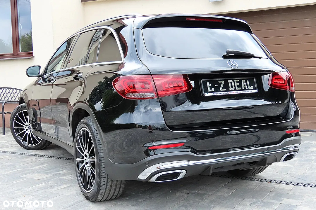 Mercedes-Benz GLC 300 d 4Matic 9G-TRONIC AMG Line - 10
