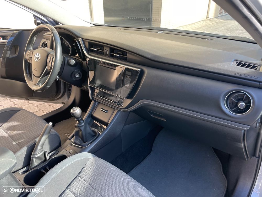 Toyota Auris 1.4 D-4D Comfort - 26