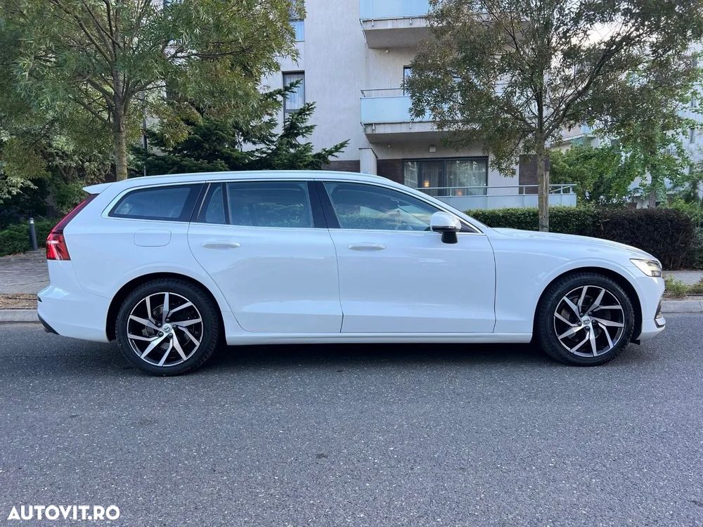 Volvo V60 T4 Momentum - 5
