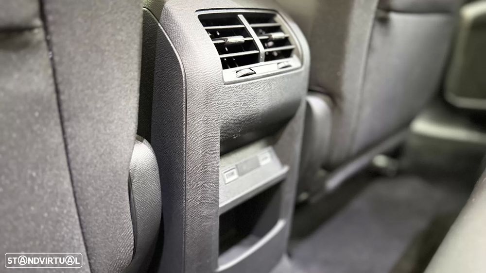 Peugeot 308 1.2 Hybrid Allure e-DCS6 - 11