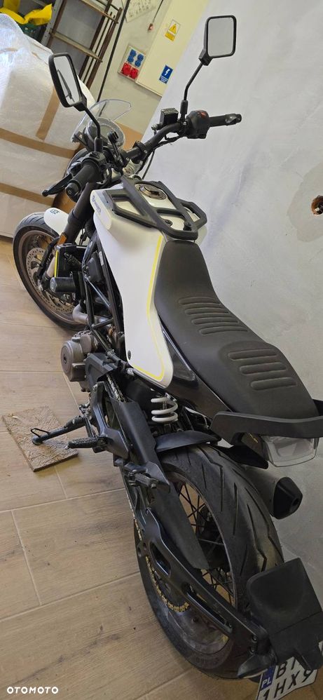 Husqvarna Vitpilen - 12