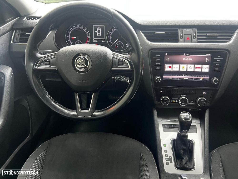 Skoda Octavia 1.6 TDI Style DSG - 21