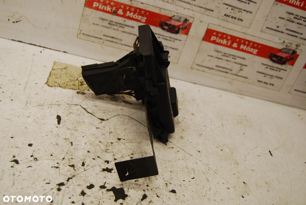 SKRZYNKA BEZPIECZNIKÓW 1J0937549 VW GOLF IV AUDI A3 SKODA SEAT - 3