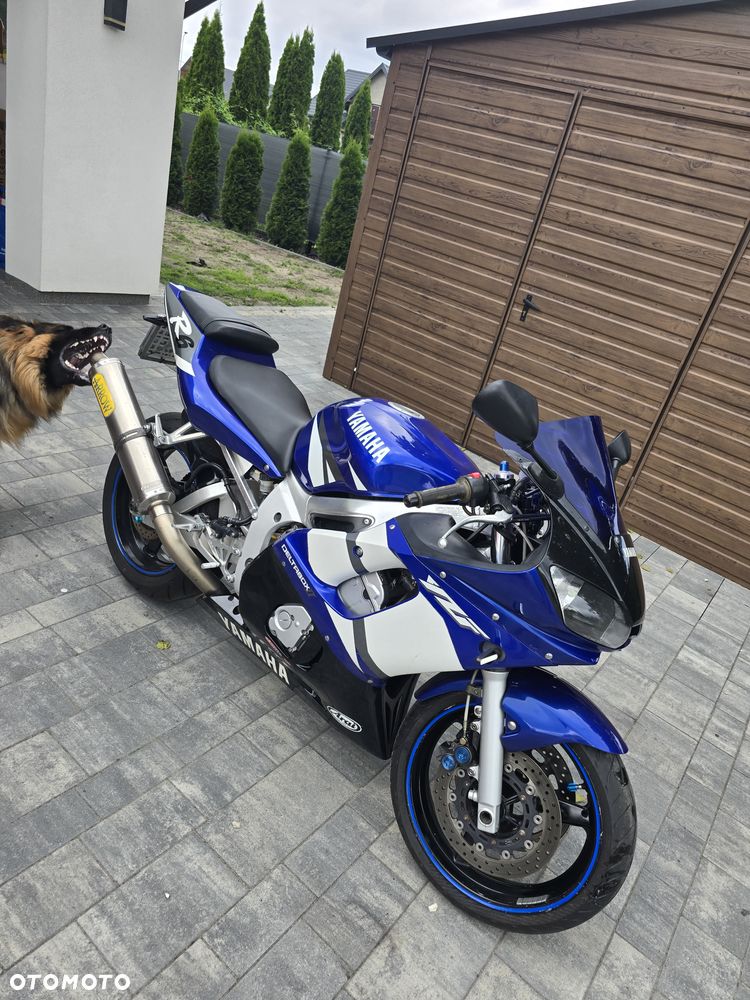 Yamaha R6 - 8